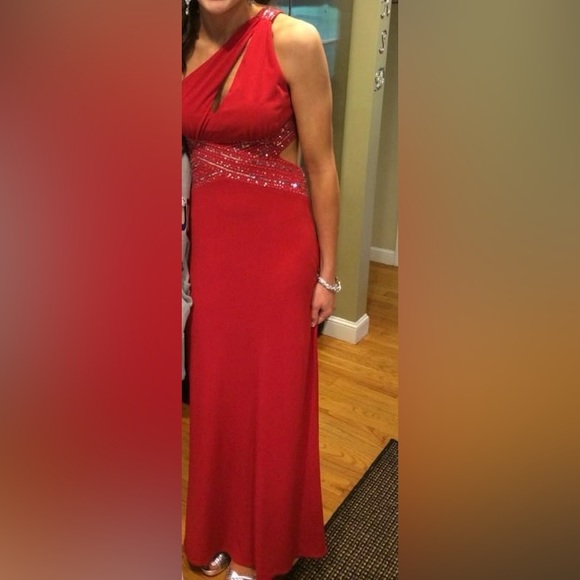 Red one shoulder prom dress - Picture 7 of 7